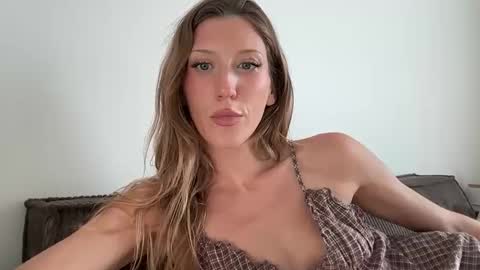 Addison Vodka online show from May 31, 1:22 am