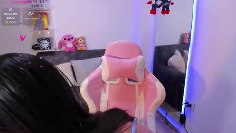 Snapshot of adela_parker chatting on October 1, 7:52 pm Adela Parker online show from October 1, 7:52 pm