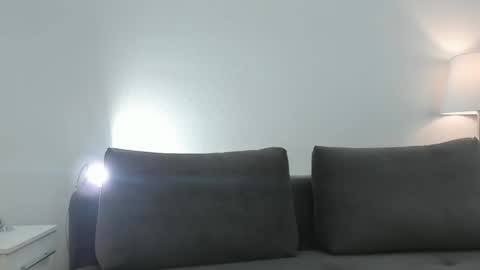 Nicole online show from January 28, 2:21 pm