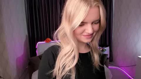 adelbowman online show from September 20, 5:28 am