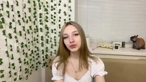 Snapshot of adele0_0 chatting on December 9, 1:34 pm Adele online show from December 9, 1:34 pm