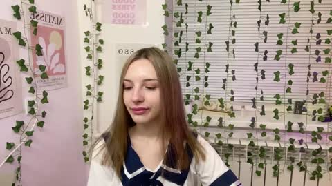 Snapshot of adele0_0 chatting on December 19, 2:46 pm Adele online show from December 19, 2:46 pm