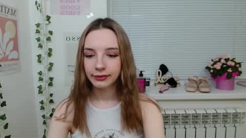 Snapshot of adele0_0 chatting on February 11, 2:13 pm Adele online show from February 11, 2:13 pm