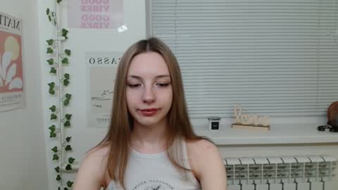 Snapshot of adele0_0 chatting on January 11, 1:53 pm Adele online show from January 11, 1:53 pm