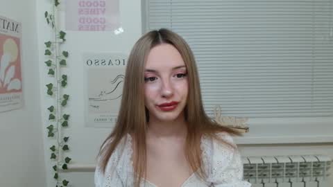 Snapshot of adele0_0 chatting on January 7, 1:35 pm Adele online show from January 7, 1:35 pm