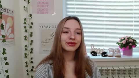 Snapshot of adele0_0 chatting on February 14, 11:10 am Adele online show from February 14, 11:10 am