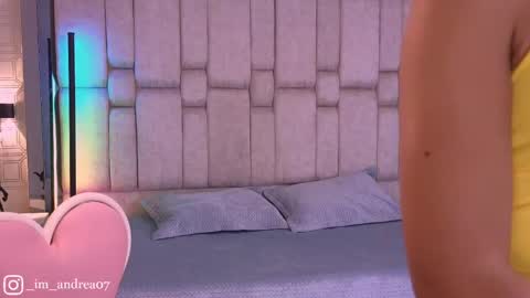 Andrea online show from May 6, 1:48 pm