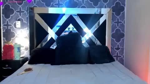 adele cruzz online show from April 29, 10:59 pm
