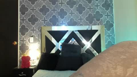 adele cruzz online show from May 18, 10:16 pm