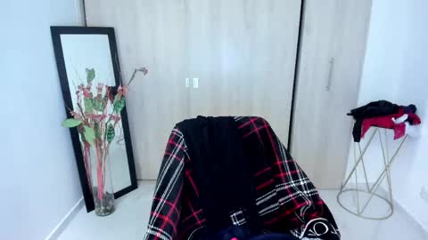 Carolina online show from May 11, 4:04 pm