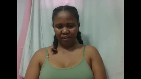 adelealy online show from November 2, 5:33 am