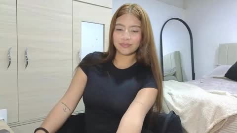 adellein foxx online show from November 21, 1:40 am