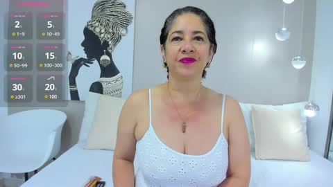Adele Smithh online show from December 13, 11:34 am