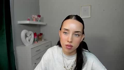 Adele online show from April 9, 6:30 am