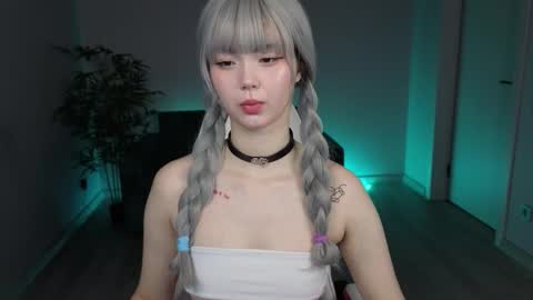 adelina__flower online show from March 18, 1:54 am