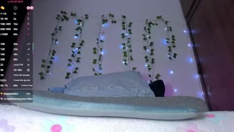adelinaconte1 online show from May 21, 10:19 pm