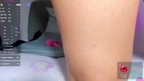adelinaconte1 online show from May 16, 12:24 am