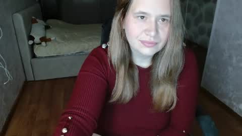 adelinalawson online show from May 12, 2:42 am