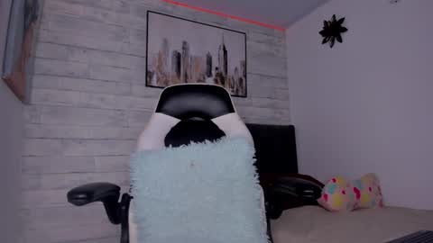 Snapshot of adeline_hill1 chatting on March 6, 12:54 am Adeline online show from March 6, 12:54 am
