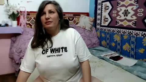 adelinemilf online show from May 27, 10:01 am