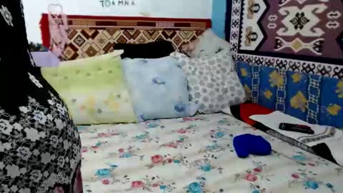 adelinemilf online show from February 5, 10:51 am