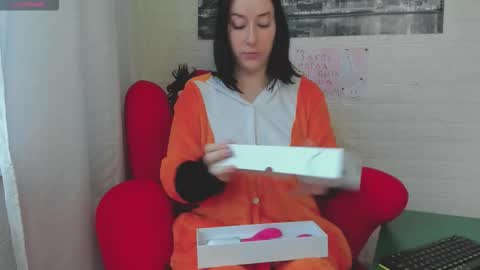 Adel online show from November 2, 7:12 am