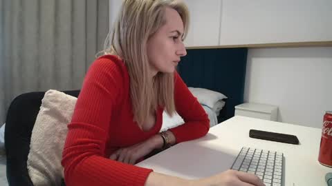 Adellyn online show from May 10, 5:48 pm