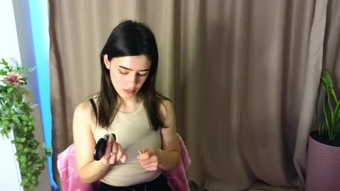 Adellyy online show from April 4, 10:25 am