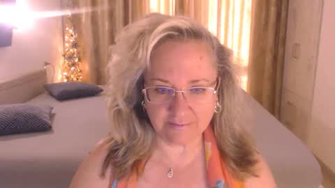 Cryna online show from May 22, 2:15 pm