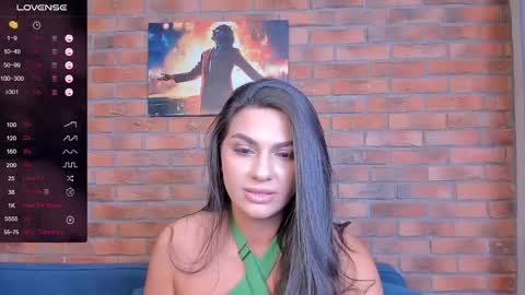 Snapshot of adriana1_ chatting on October 1, 7:08 pm Adriana online show from October 1, 7:08 pm