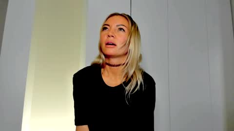 Adriana online show from May 26, 12:37 pm