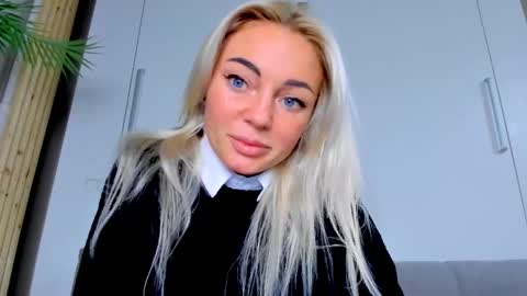 Adriana online show from October 10, 4:01 pm