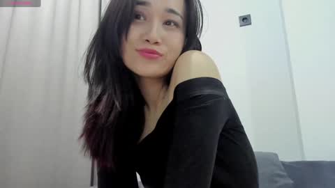 Snapshot of ae_nie chatting on January 7, 12:52 pm Aenie online show from January 7, 12:52 pm