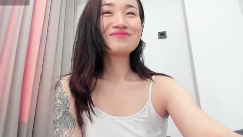 Snapshot of ae_nie chatting on February 10, 5:25 am Aenie online show from February 10, 5:25 am