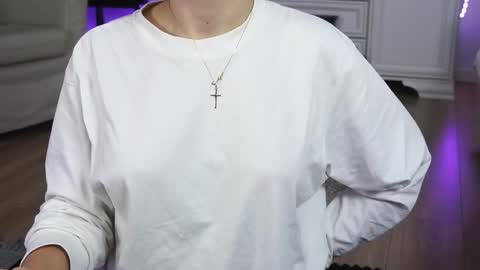 Aelia online show from January 13, 5:24 am