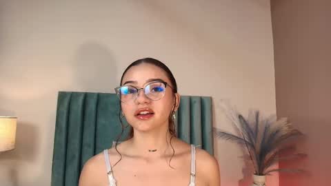 aelinduvalier online show from November 24, 6:43 pm