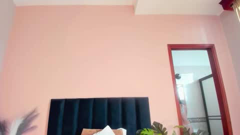 aelinduvalier online show from December 16, 6:36 pm