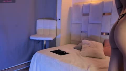 aelithescarlata online show from October 10, 2:33 pm