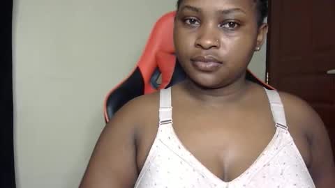 stella online show from April 5, 8:41 pm