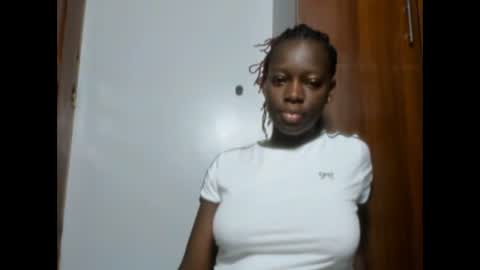 Snapshot of afro_pop chatting on December 30, 1:37 am Leah online show from December 30, 1:37 am