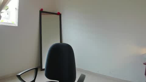 Lorena online show from April 13, 1:34 pm