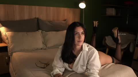 Emma online show from April 4, 11:58 pm