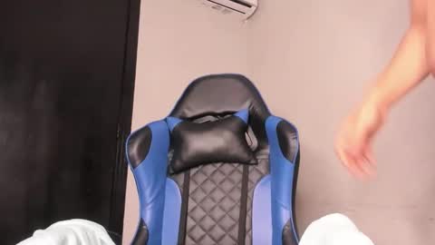 A G A T A  online show from February 13, 1:24 pm