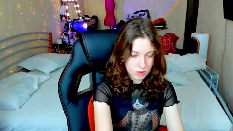 Snapshot of agata_in_wonderland chatting on September 18, 12:31 am agata_in_wonderland online show from September 18, 12:31 am