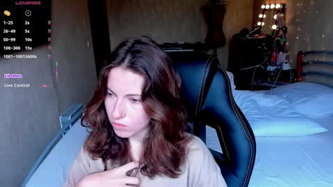 Snapshot of agata_in_wonderland chatting on September 25, 8:13 am agata_in_wonderland online show from September 25, 8:13 am