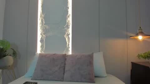Snapshot of agata_noir chatting on October 3, 3:11 am A G A T A online show from October 3, 3:11 am