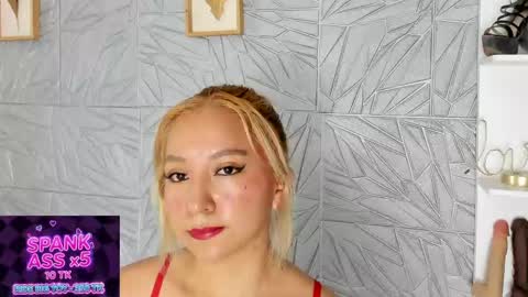 Agatadelphine online show from April 28, 1:15 pm