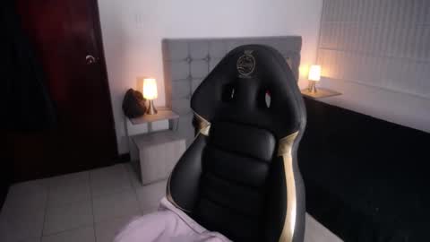 Agatha Bellucci  online show from October 30, 5:03 pm