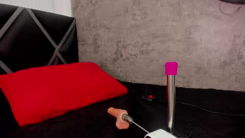 agatha_collins1 online show from March 22, 11:49 am