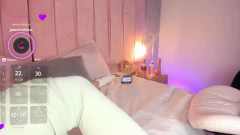 agatha_jener online show from May 12, 4:13 pm